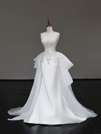 Vestido de novia único de sirena con escote corazón, de satén blanco, con cuentas, DP690