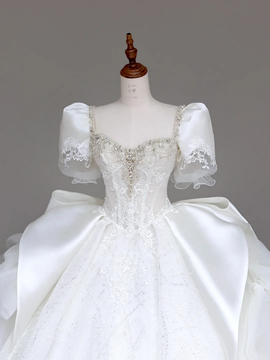 Vestido de novia elegante con escote corazón, manga corta, satén blanco, DP692
