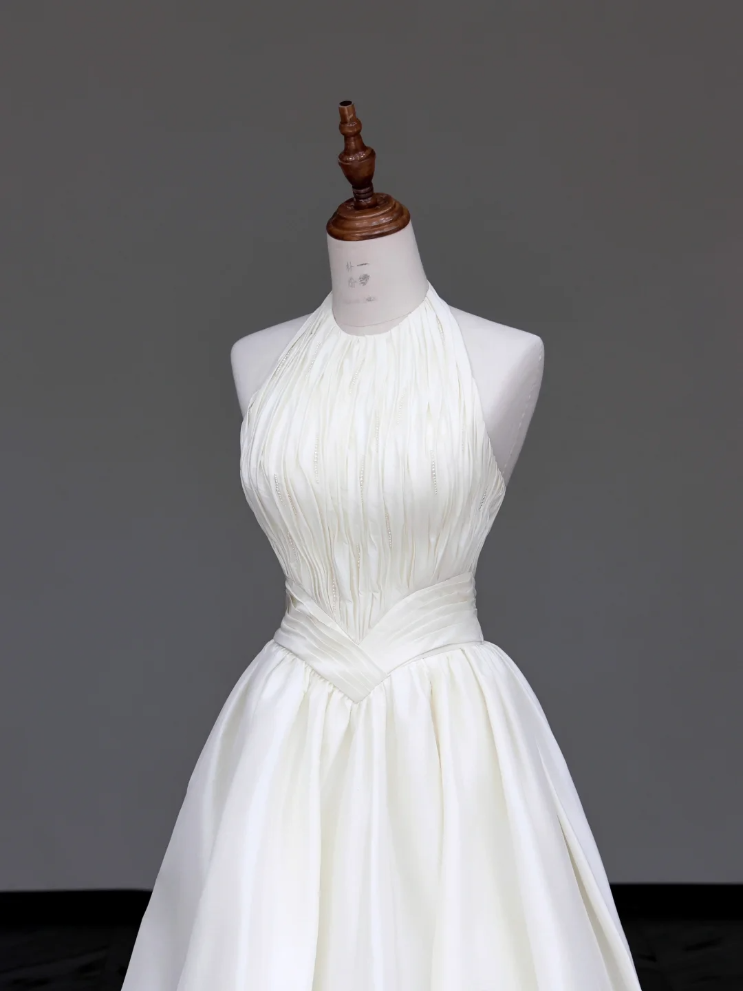 Vestido de novia único, corte A, escote redondo, sin mangas, satén blanco, DP696