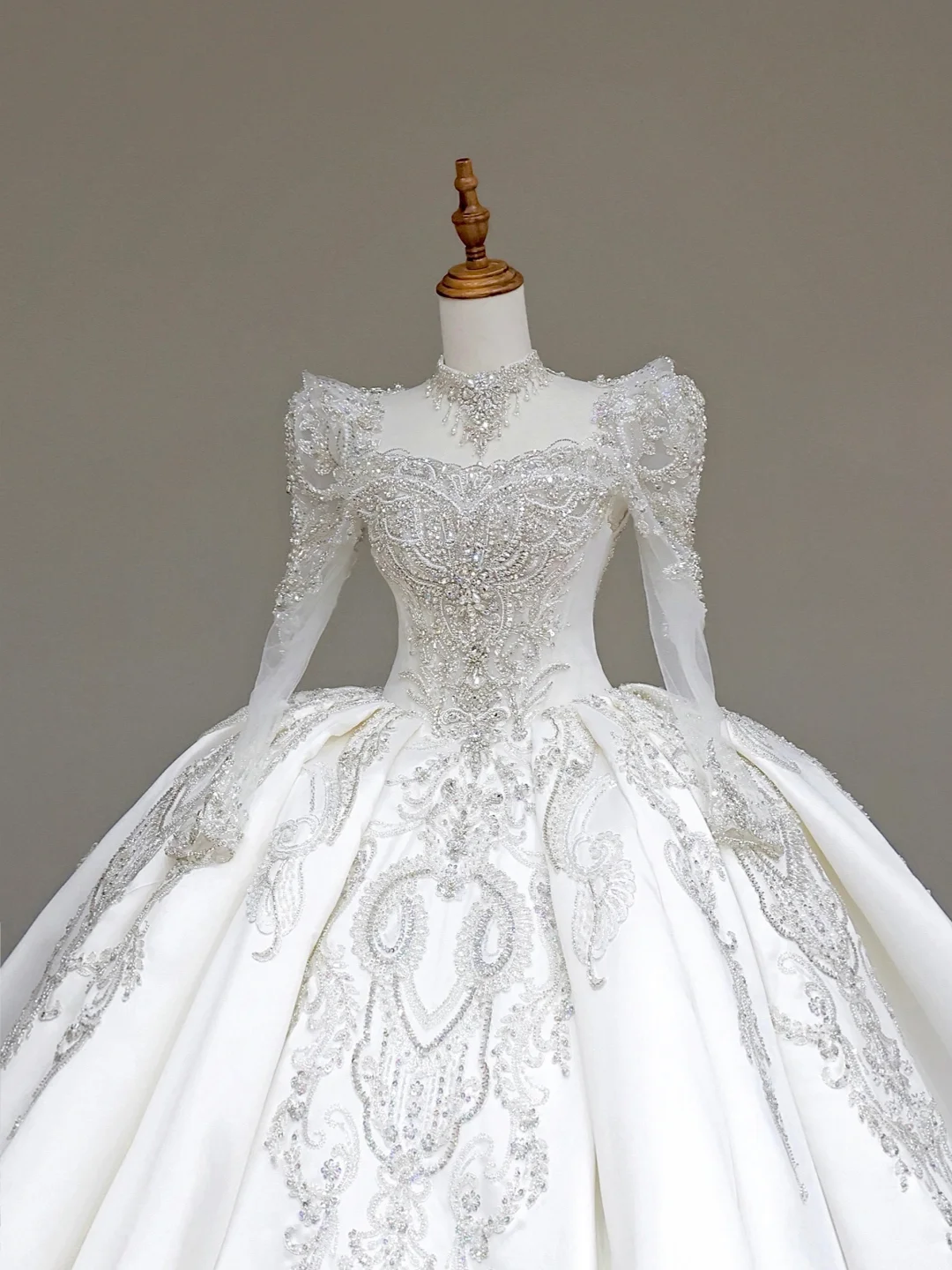 Vestido de novia único, corte corazón, mangas largas, lentejuelas blancas, DP706