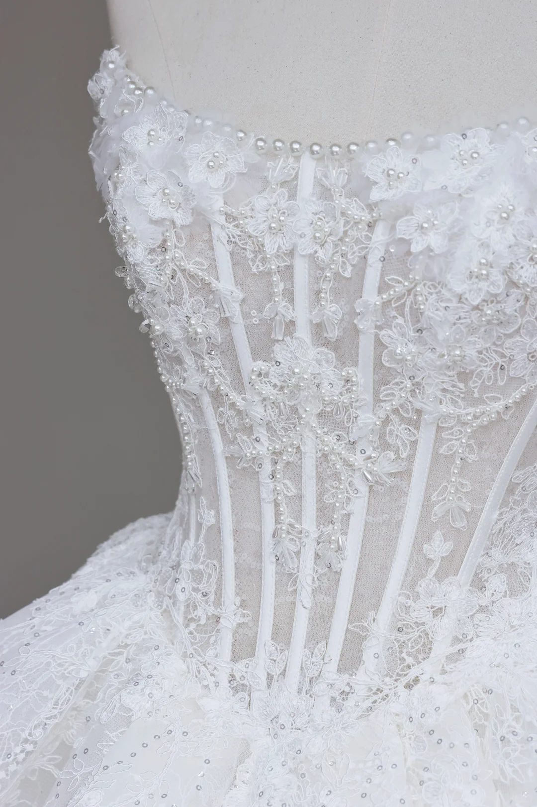 Vestido de novia único, vestido de baile, escote corazón, encaje, satén blanco, vestidos de novia DP684