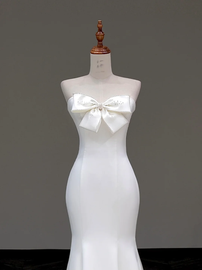 Vestido de novia sencillo de sirena sin tirantes, de satén blanco, estilo minimalista, DP805