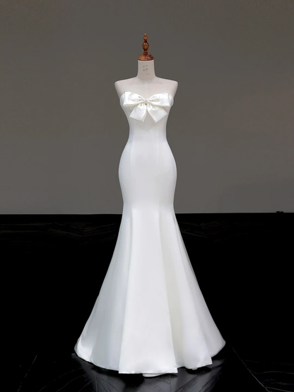 Vestido de novia sencillo de sirena sin tirantes, de satén blanco, estilo minimalista, DP805