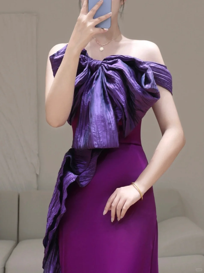 Hermoso vestido de fiesta largo de satén color uva con hombros descubiertos y corte sirena, DP809