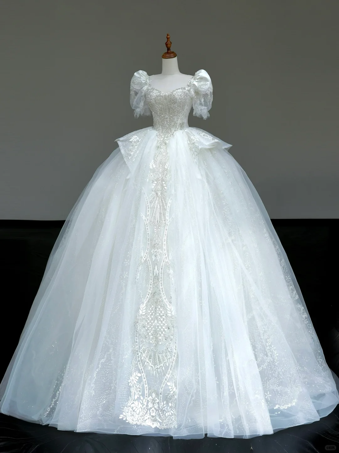 Vestido de novia princesa, corte corazón, mangas cortas, lentejuelas blancas, DP812