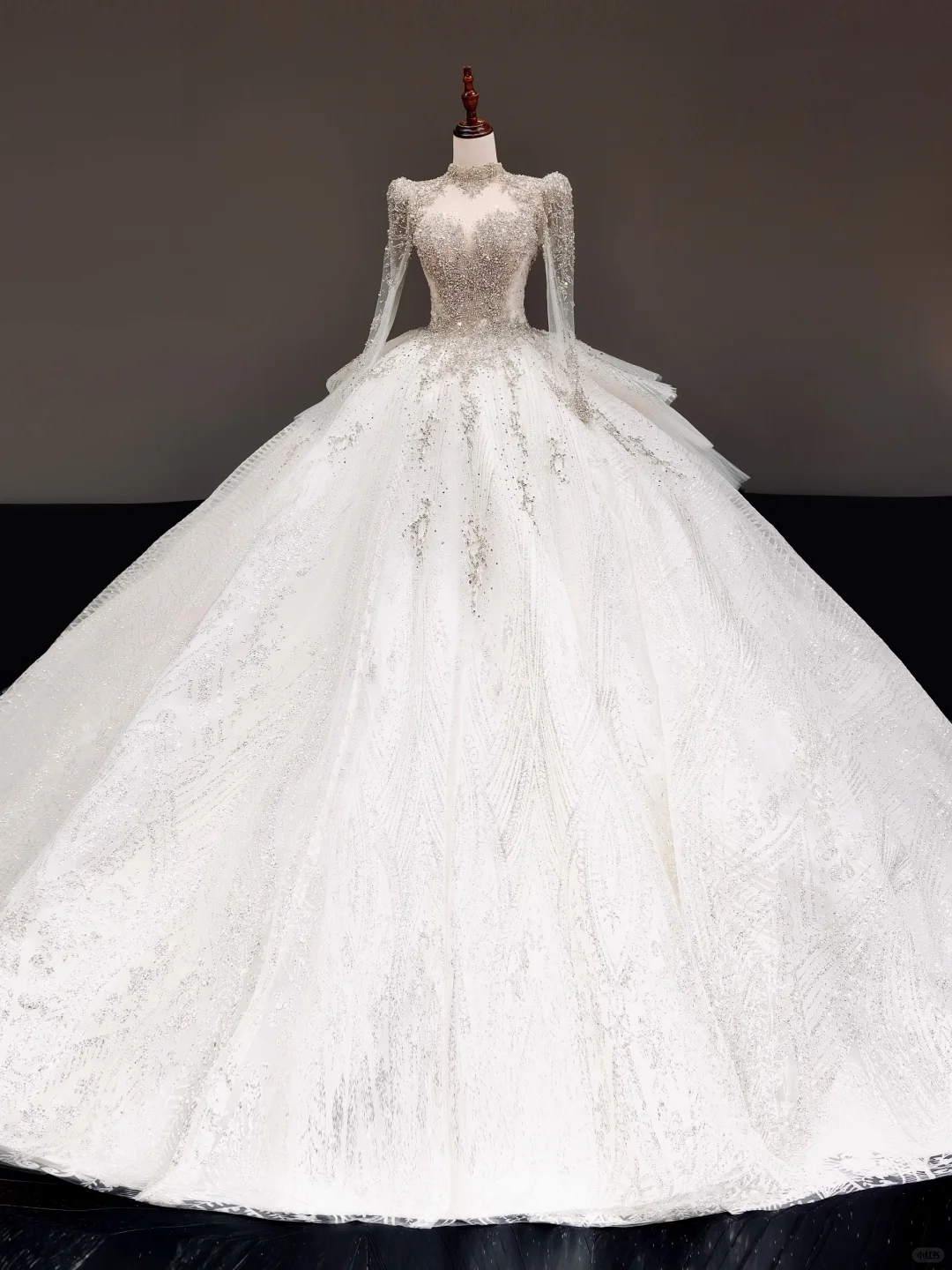 Vestido de novia princesa, corte corazón, mangas largas, lentejuelas blancas, DP814