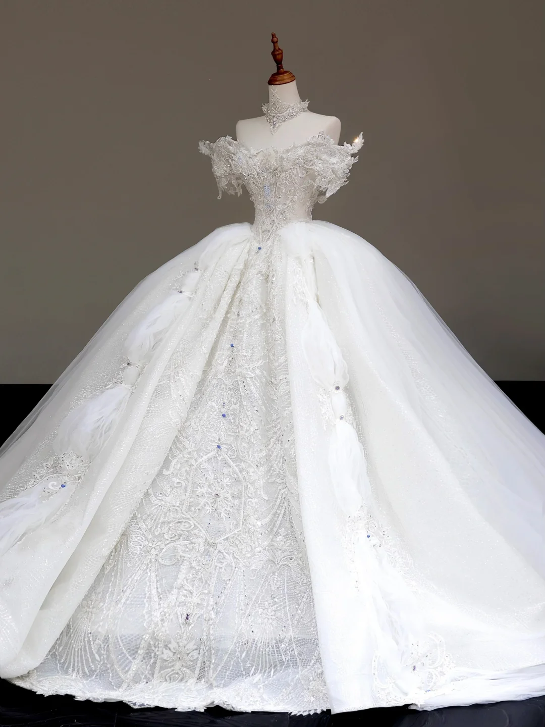 Vestido de novia elegante, con hombros descubiertos, lentejuelas, blanco, manga corta, DP832