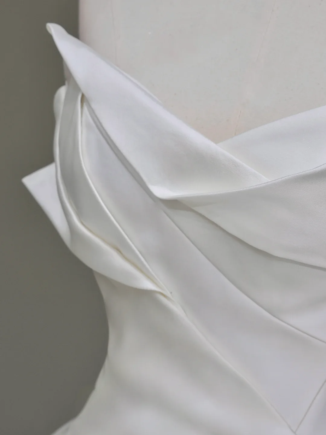 Timeless Bridal Gown Ball Gown Sweetheart White Satin Wedding Dresses Bridal Gowns DP838