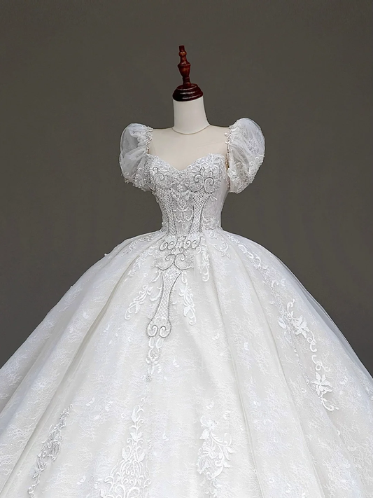 Vestido de novia estilo princesa, con escote corazón, encaje, cuentas blancas y mangas, DP848