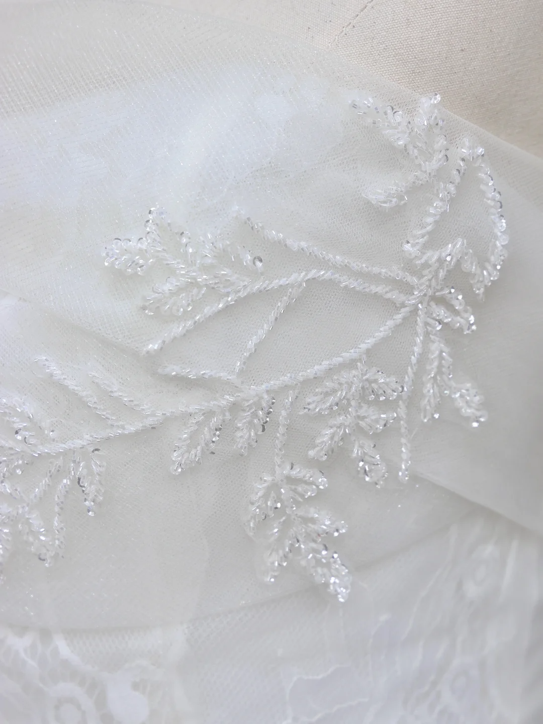 Vestido de novia sencillo de sirena sin tirantes, con encaje blanco, estilo minimalista, DP854