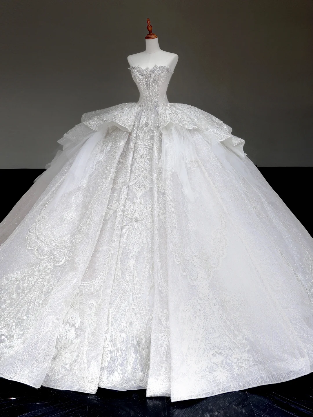 Vestido de novia princesa, sin tirantes, con lentejuelas blancas y cuentas, para invierno, DP878