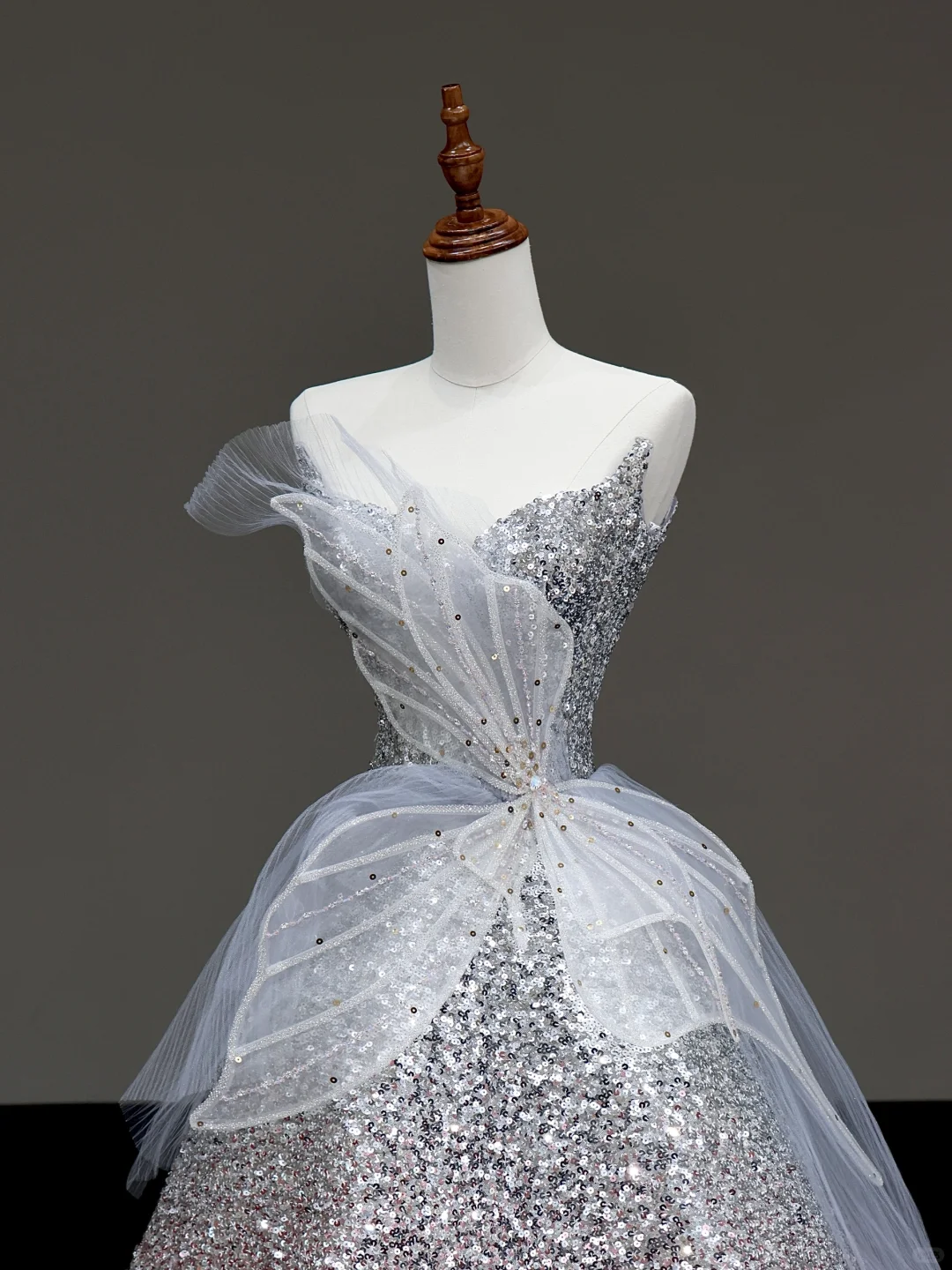 Elegant Glamour Ball Gown Sweetheart Sequin Silver Red Prom Dress Party Dress Evening Dresses DP887