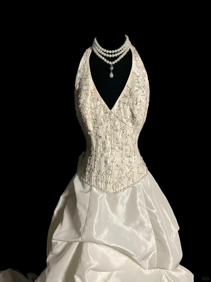 Hermoso vestido de novia con cuello halter, color marfil y satén, DP920