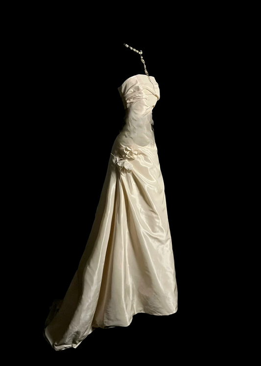 Hermoso vestido de novia vintage de satén marfil sin tirantes DP921