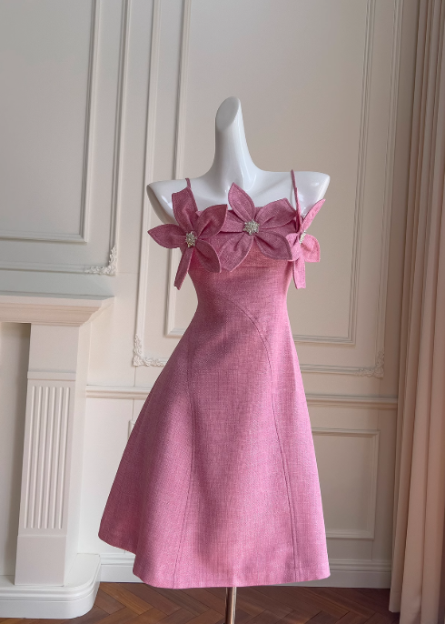Vestido de fiesta corto con tirantes finos en color rojo rosa, vestido de fiesta en color rojo rosa ED01041