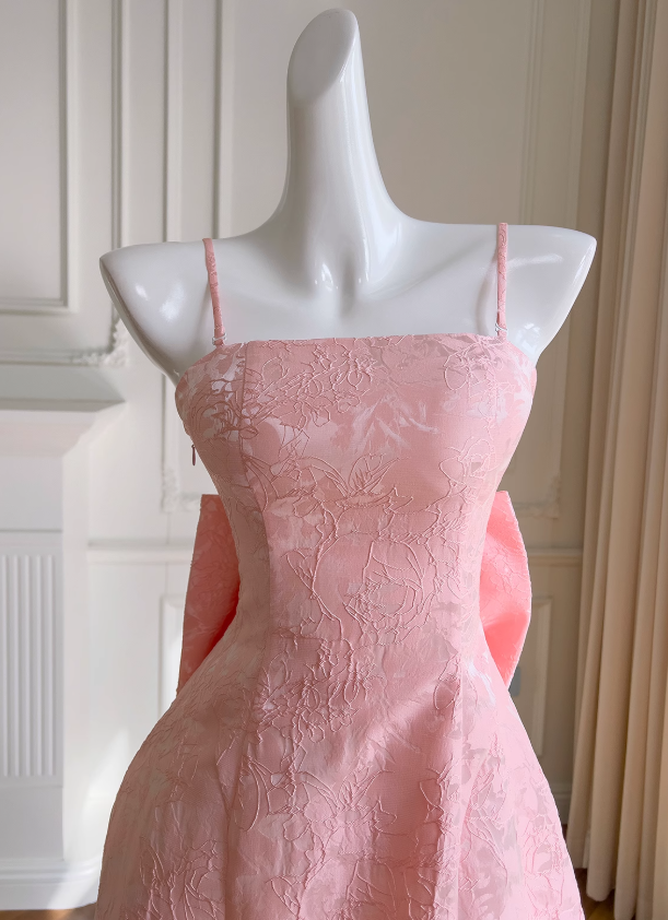Vestido de fiesta corto rosa con tirantes finos y corte A ED01042