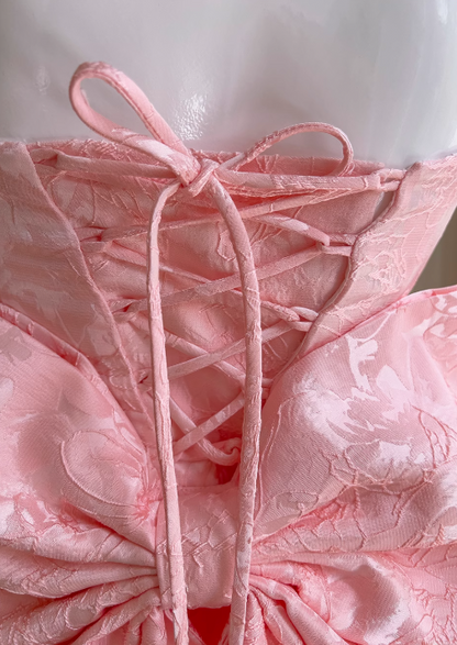 Vestido de fiesta corto rosa con tirantes finos y corte A ED01042