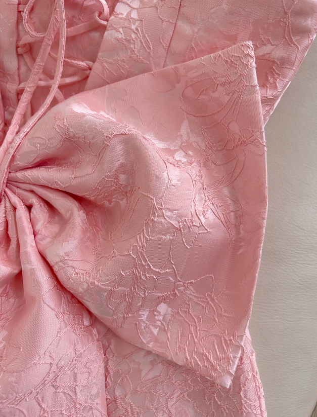 Vestido de fiesta corto rosa con tirantes finos y corte A ED01042