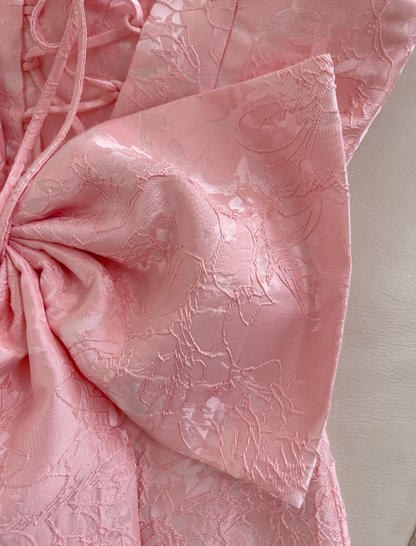 Vestido de fiesta corto rosa con tirantes finos y corte A ED01042