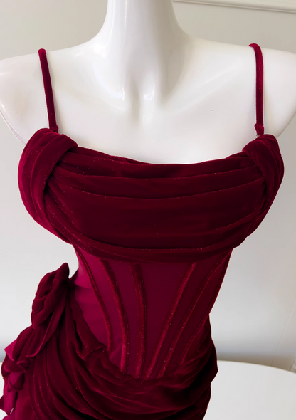 Vestido de fiesta corto de terciopelo burdeos con tirantes finos y corte A, vestido de bienvenida ED01116