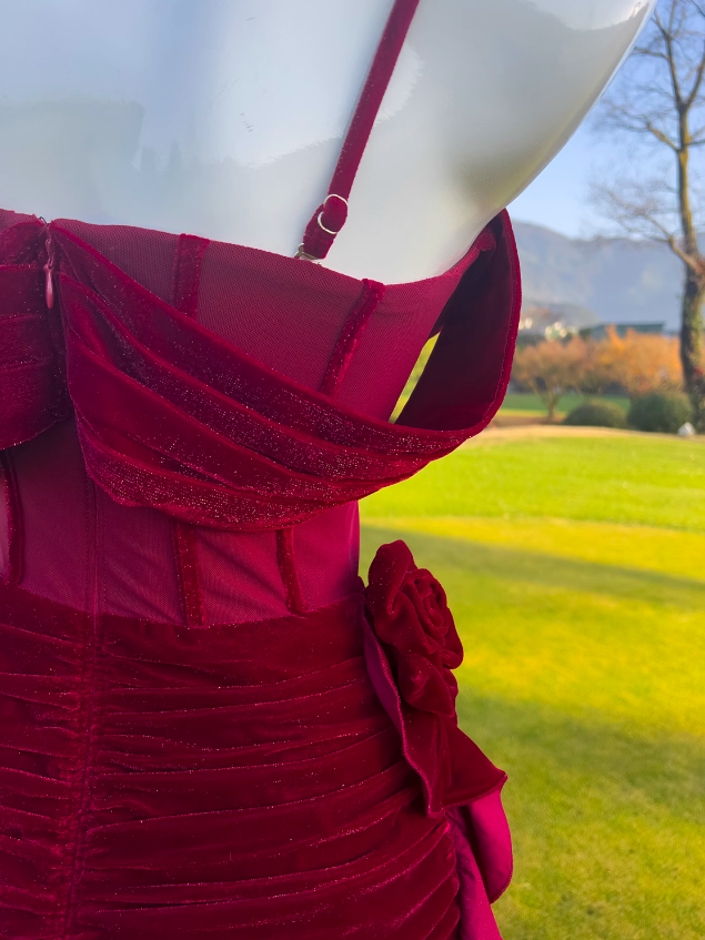 Vestido de fiesta corto de terciopelo burdeos con tirantes finos y corte A, vestido de bienvenida ED01116