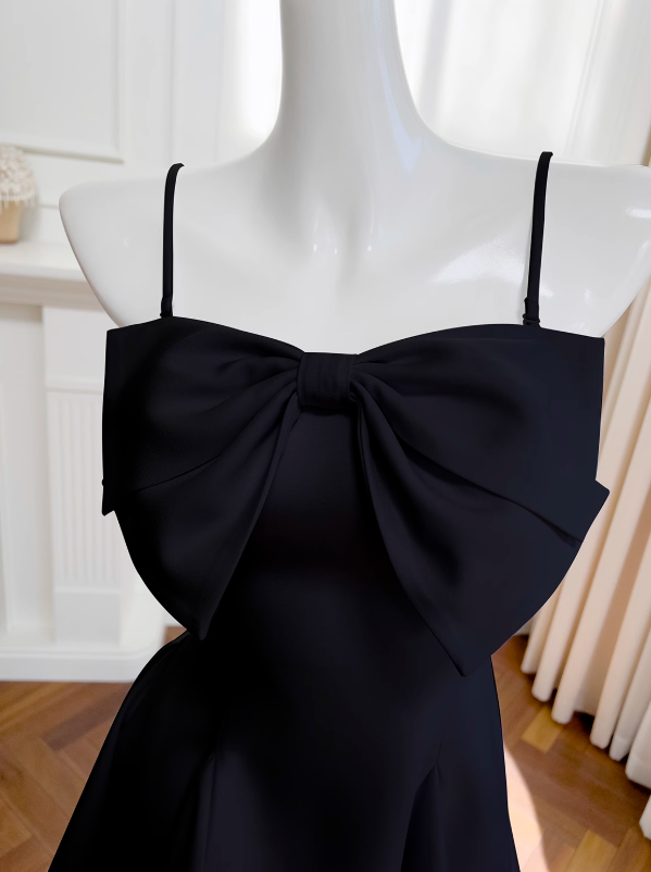 Vestido corto con tirantes y lazo 3D ED01167