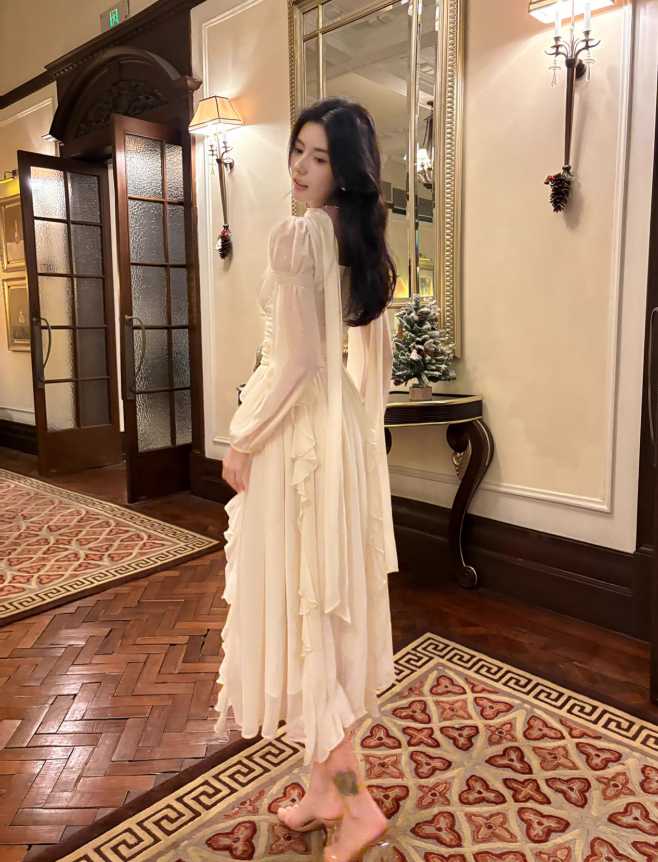 Vestido elegante francés de manga larga en blanco roto ED01170