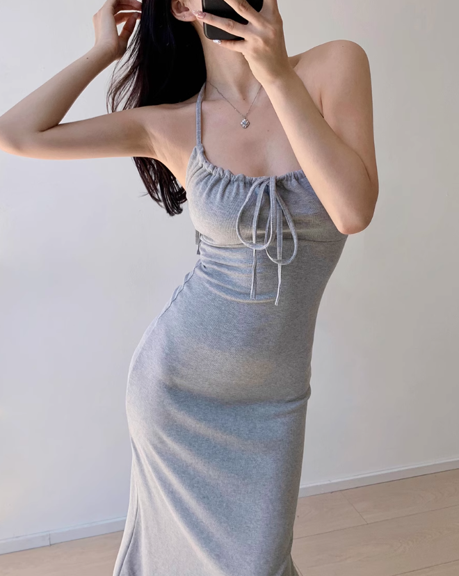 Vestido largo ajustado con cuello halter ED01172