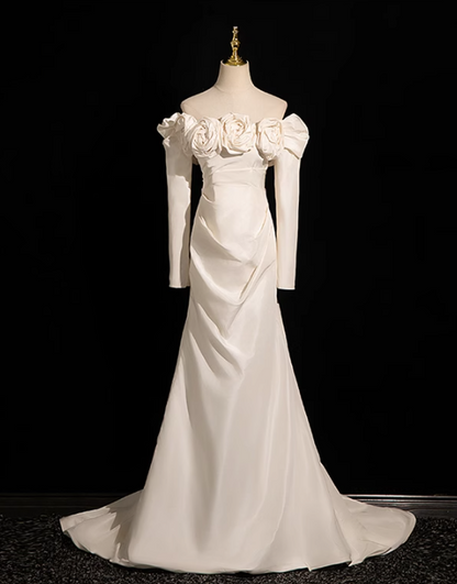Vestido de fiesta largo de satén con hombros descubiertos y corte sirena en beige, vestido formal en beige ED01180