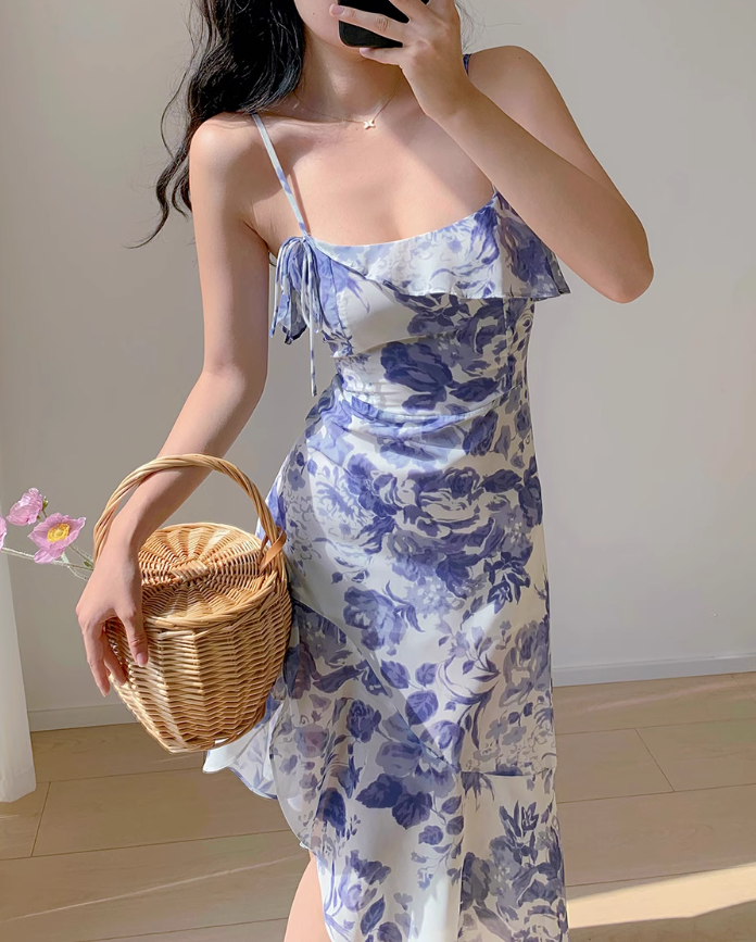 Vestido retro francés con volantes en el bajo, estampado floral morado y tirantes ED01189