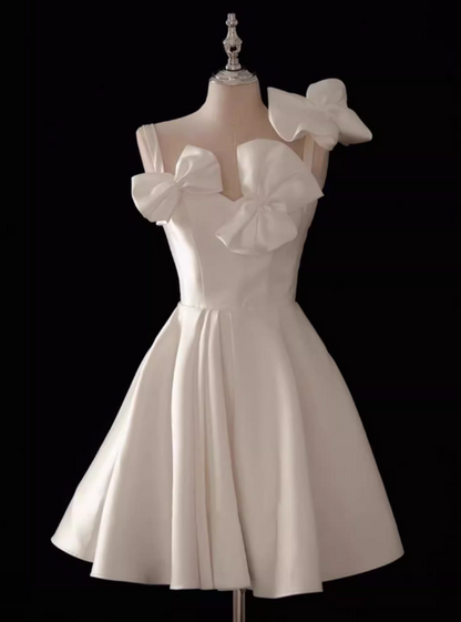 Vestido de fiesta corto de satén blanco con tirantes finos y corte en A, vestido de dama de honor blanco ED01212