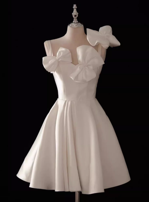 Vestido de fiesta corto de satén blanco con tirantes finos y corte en A, vestido de dama de honor blanco ED01212