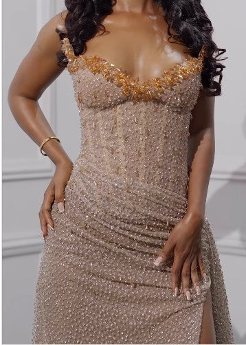 Elegante vestido de fiesta largo sin tirantes, con lentejuelas brillantes y cuentas, vestido formal de noche con abertura ED01240
