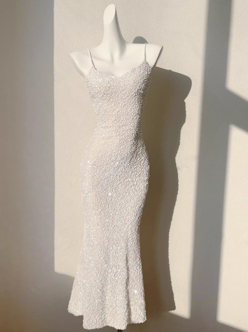 Vestido de fiesta estilo sirena con tirantes y lentejuelas bordadas en champán francés ED01254