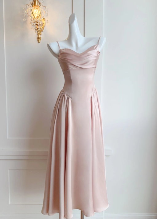 Vestido francés de corte A con tirantes y temperamento de alta gama ED01255