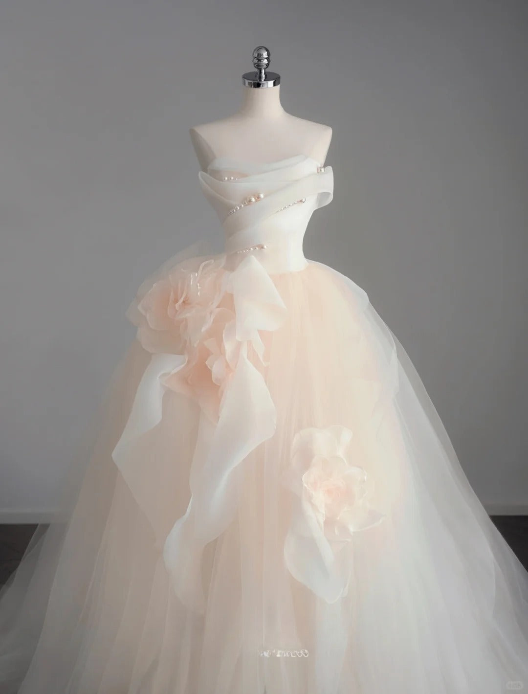 Vestido de novia de tul color champán claro, corte A, sin tirantes, vestido de fiesta largo con delicados detalles de cuentas ED01352