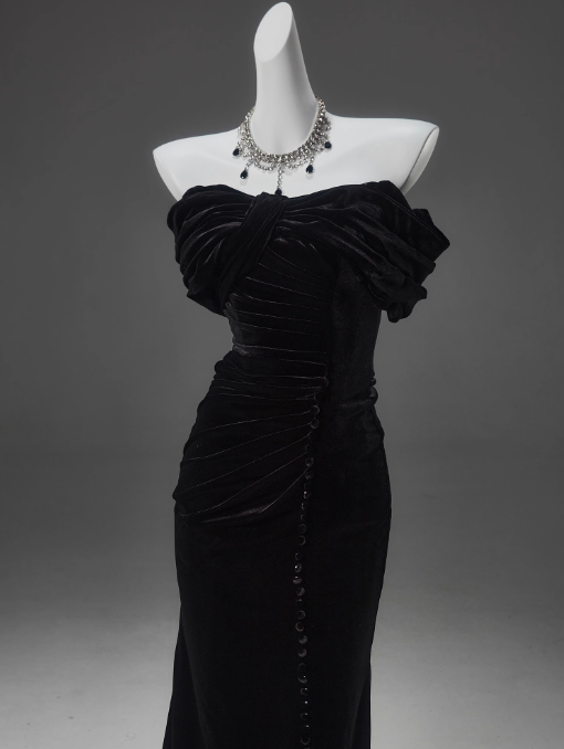 Vestido de fiesta largo de terciopelo con hombros descubiertos y corte sirena negro, elegante vestido de quinceañera ED01490
