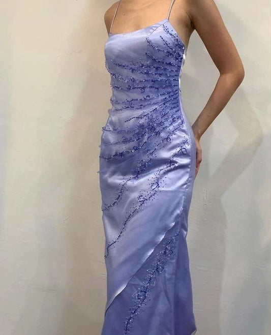 Vestido de fiesta de corte A con tirantes finos y abertura ED01510