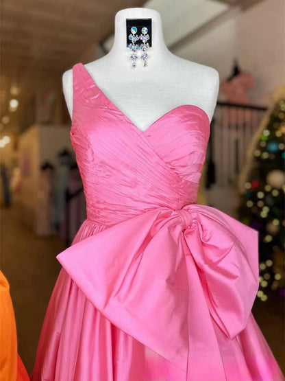 Vestido de fiesta largo de satén con un solo hombro y lazo ED01562
