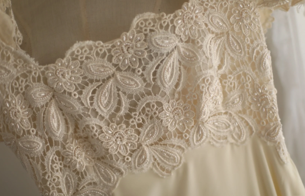 Vestido largo estilo imperio de gasa con escote cuadrado en beige, con encaje y cuentas, para fiesta de graduación, boda, ED01583