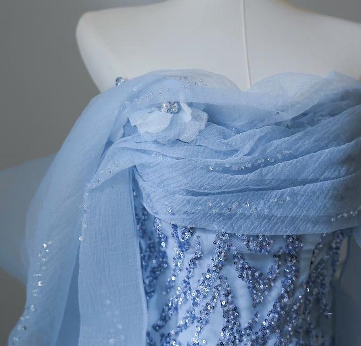 Vestido de fiesta largo de tul con cuentas y corte sirena azul cielo, sin tirantes, elegante vestido de novia ED01661