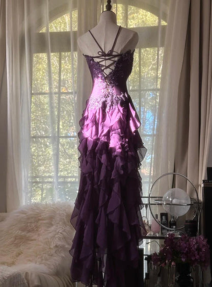 Elegante vestido de fiesta morado sin tirantes, de gasa, largo, con apliques y capas, espalda descubierta, ED01727