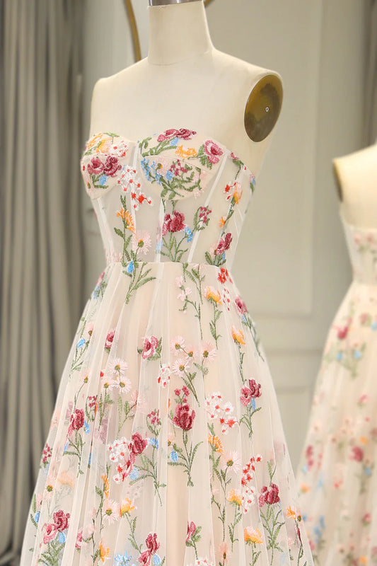 Vestido de fiesta y de novia con flores, corte A, sin tirantes, para 16 años, con apliques bordados y tul, ideal para cumpleaños y graduación (ED01914)