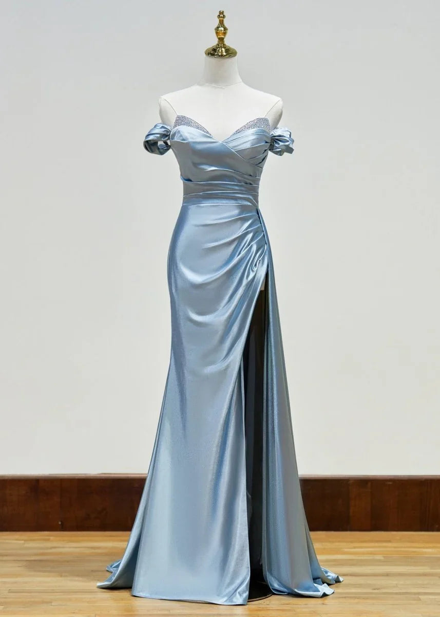 Elegante vestido de noche largo de satén con escote sirena y cuentas, hombros descubiertos, con abertura ED01951