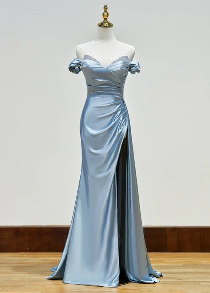 Elegante vestido de noche largo de satén con escote sirena y cuentas, hombros descubiertos, con abertura ED01951