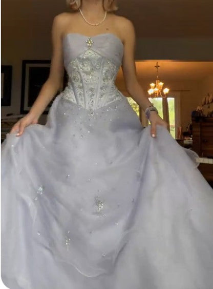 Hermosos vestidos de fiesta largos de tul lila sin tirantes, corte A, vestidos de novia únicos ED02099