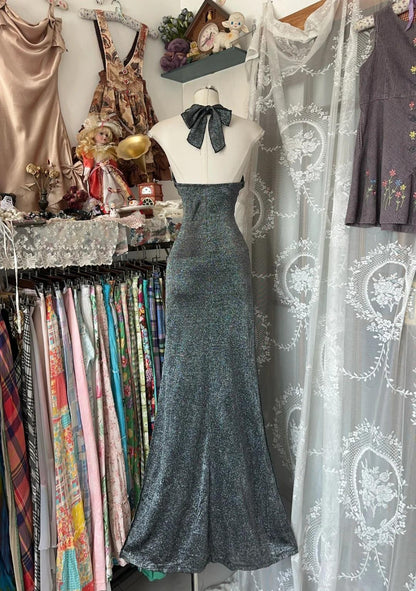 Vestido de cóctel largo con cuello halter, moderno, negro y gris, sin espalda, ED02114