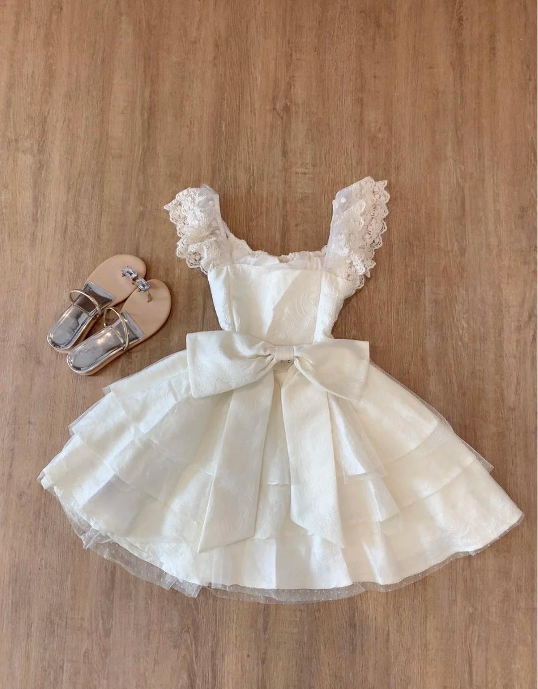 Vestido de fiesta corto retro de encaje con capas y lazo de tul ED02125