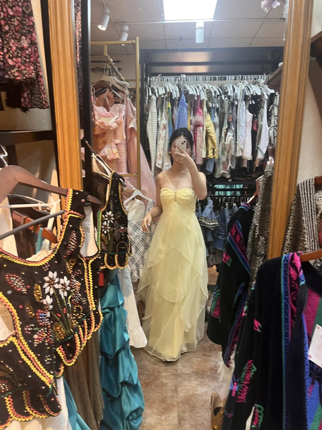 Fairytale Yellow Chiffon Cocktail Dress Halter Neck Sleeveless Party Dress ED02154