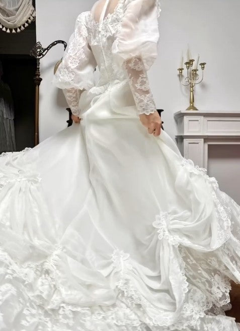 Hermoso vestido de novia vintage blanco de corte A, manga larga, tul, encaje, apliques, cola, ED02205